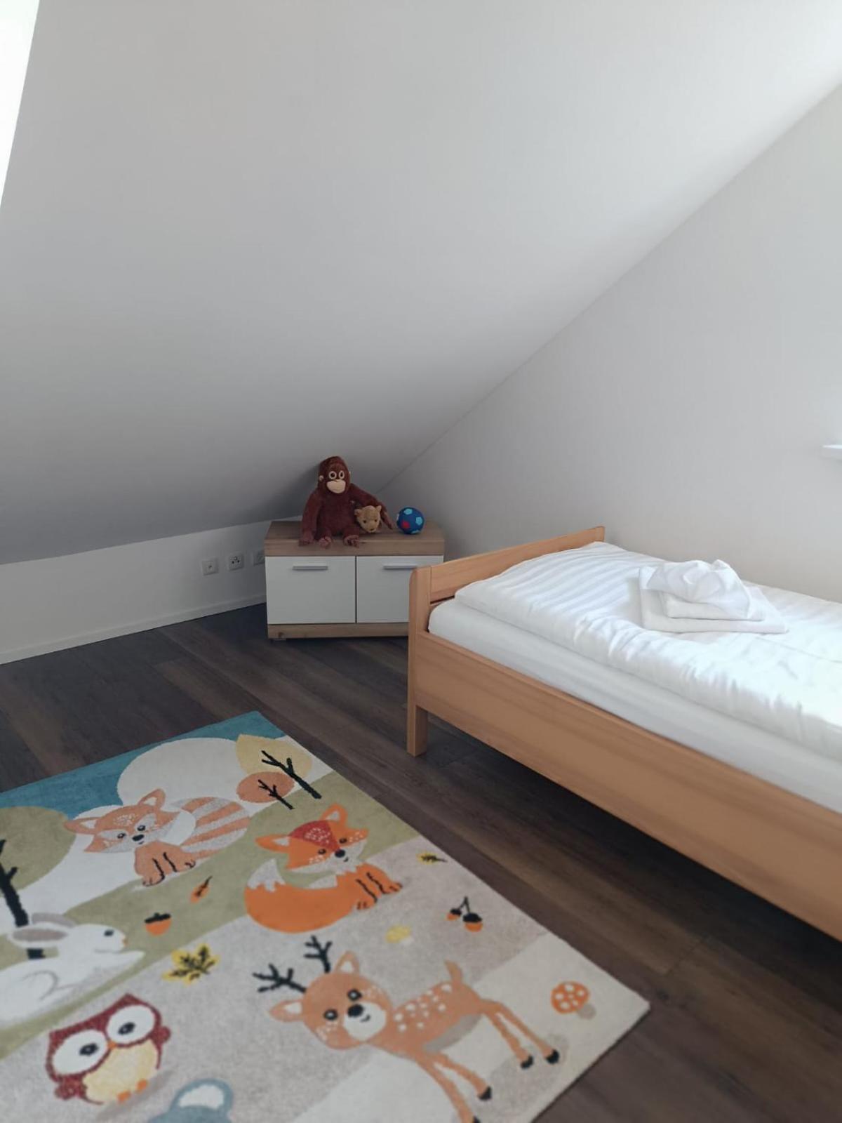 Moderne Ferienwohnung Fuer Familien Im Dachgeschoss Bosau Dış mekan fotoğraf