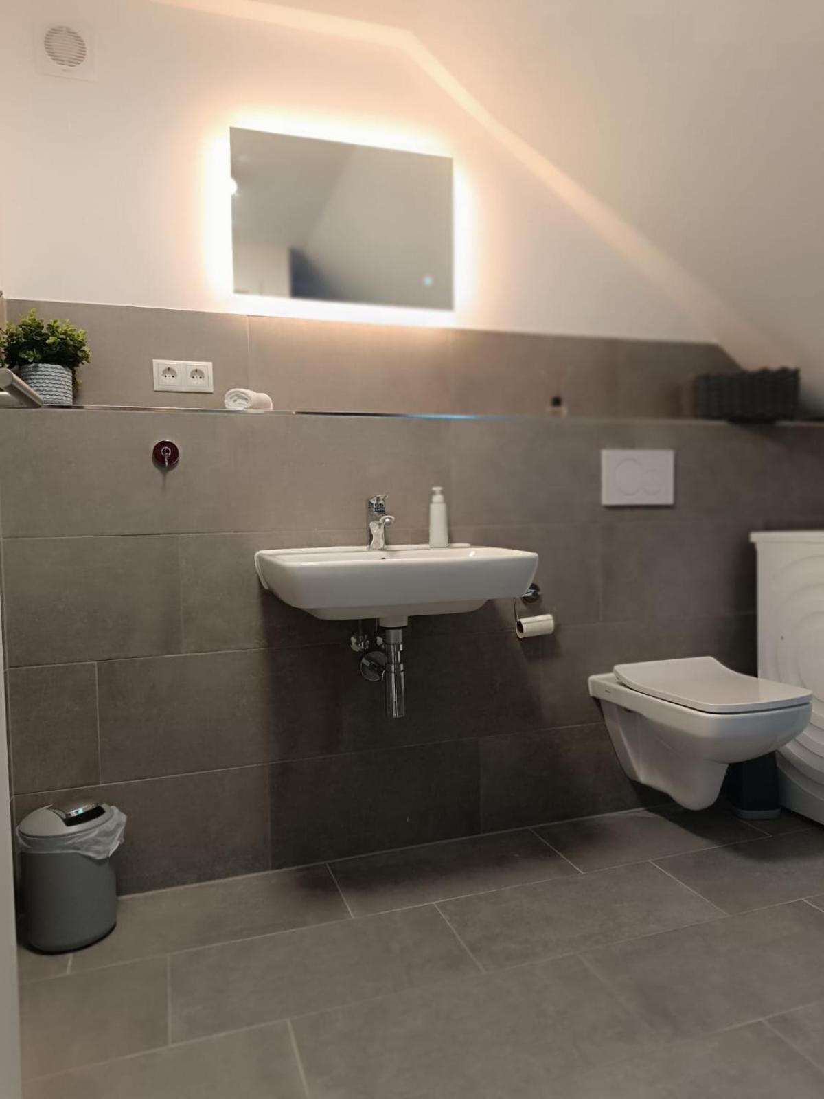 Moderne Ferienwohnung Fuer Familien Im Dachgeschoss Bosau Dış mekan fotoğraf