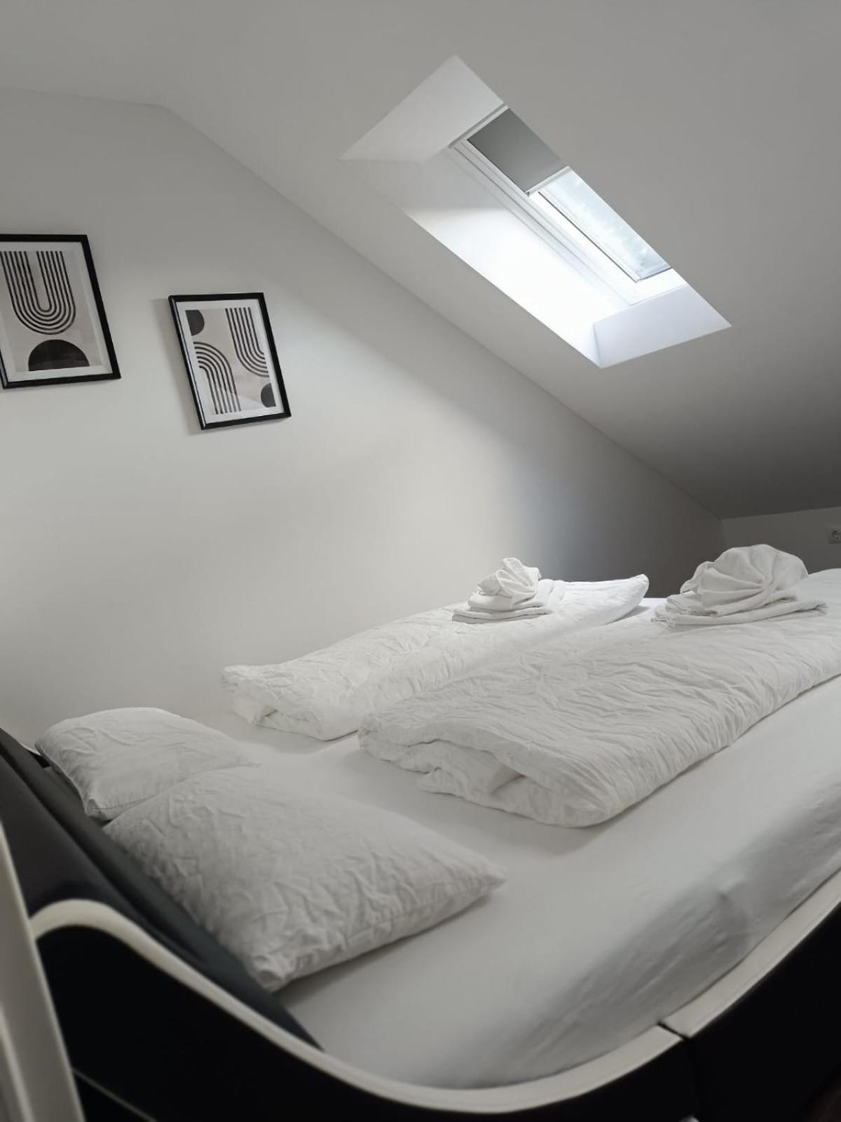 Moderne Ferienwohnung Fuer Familien Im Dachgeschoss Bosau Dış mekan fotoğraf